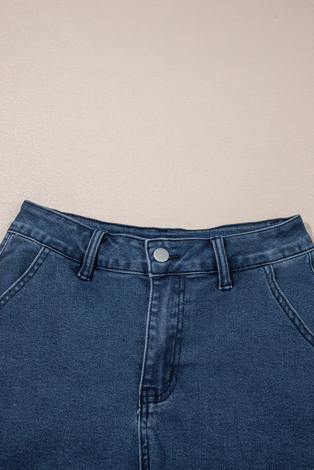 Scalloped Hemline Denim Shorts