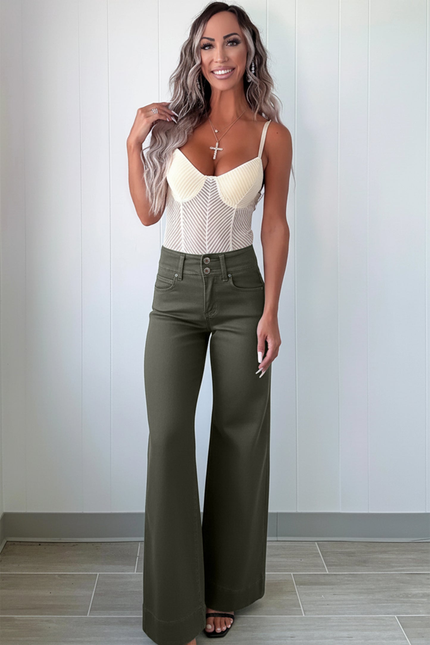 2-Button High Waist Flared Bottom Jeans