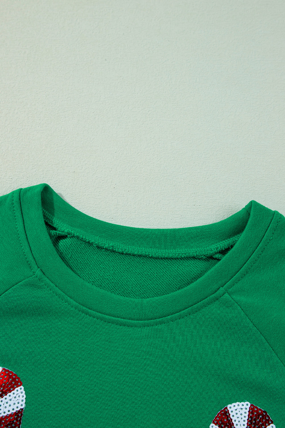 Green Christmas Candy Cane Graphic Sequins Patch Pullover Sweatshirt